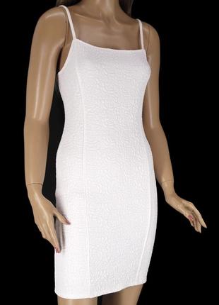 Брендовое белое фактурное платье-мини "miss selfridge". размер uk10/eur38.3 фото
