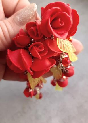 Серьги красные розы #серьги #розы #красныерозы #украшения #длинныесерьги #ручнаяработа