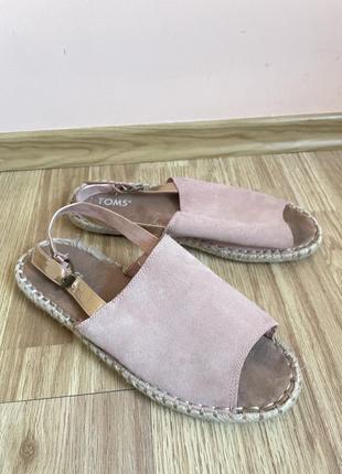 Фирменные замшевые босоножки от Toms 42
