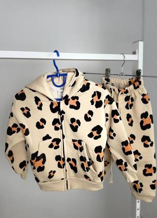 Костюм zara в трендовом цвете