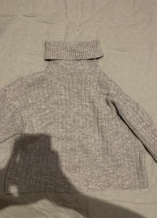 Укороченый свитер серый с горлом
