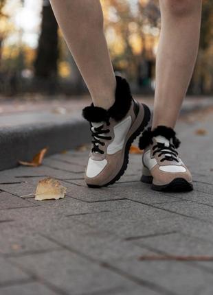 Зимові жіночі кросівки