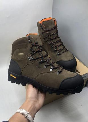 Мужские трекинговые ботинки aigle altavio mid форма