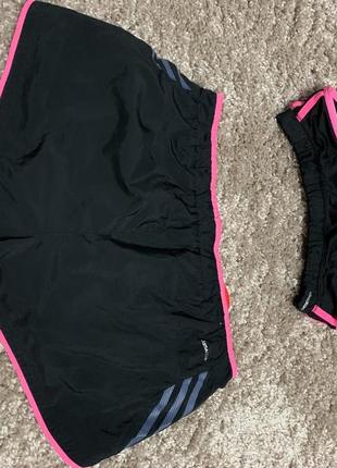 Комплект adidas женской шорты и топ адидас2 фото