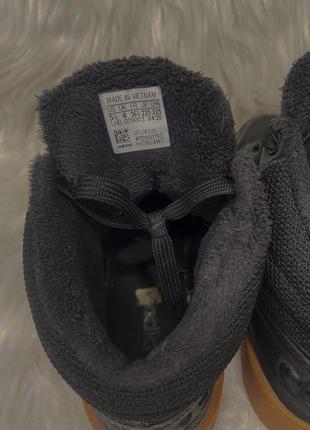 Жіночі кросівки adidas на флісі4 фото