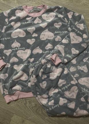 Тепла жіноча піжама принтом серця