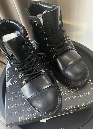 Кожаные ботинки