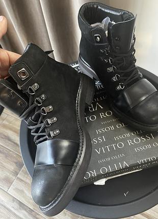 Кожаные ботинки