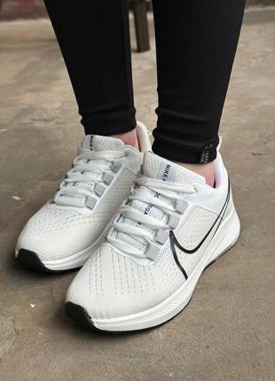 Кроссовки el producto Nike Amixa EU 42 Pale Ivory White Topaz Gold Black