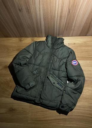 Дутий зимовий жіночий пуховик canada goose