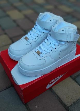 Зимние женские кроссовки nike air force 1 high форсы высокие на меху5 фото