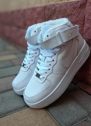 Зимние женские кроссовки nike air force 1 high форсы высокие на меху4 фото