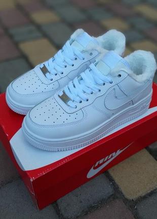 Зимние женские кроссовки nike air force 1 low найк форсы высокие на меху2 фото