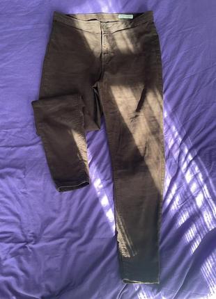 Классные, удобные скинни в трендовом цвете