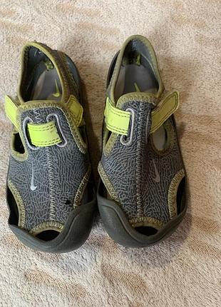 Босоніжки, аквашузи