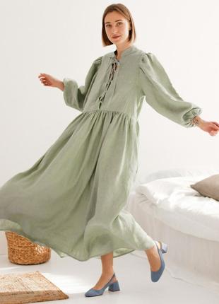 Мятное платье оверсайз с объемными рукавами и завязками на груди в стиле бохо из льна1 фото