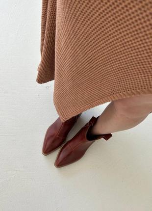 Шкіряні чоботи ковбойки з натуральної шкіри віскі демі демісезонні чобітки на каблучку з гострим носиком4 фото