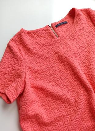 Красивая трикотажная блуза кораллового цвета из плотной фактурной ткани6 фото