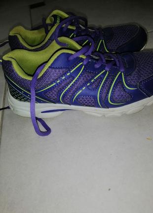 Кросівки 35р.23см