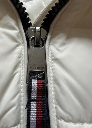 Жіноча біла куртка tommy hilfiger (sorona padded belted coat)8 фото