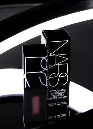 Ультраматовий пігмент, блиск для губ nars powermatte lip pigment відтінок american woman 112