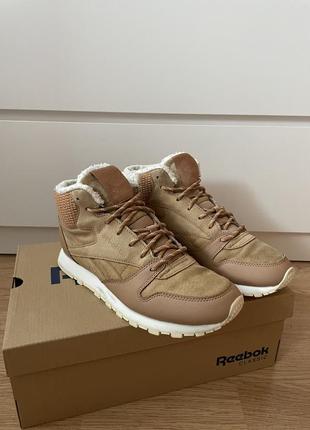 Зимние кроссовки reebok 39 размера