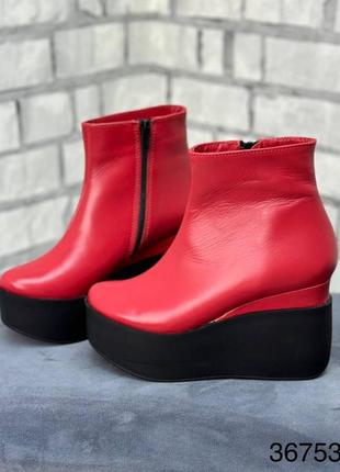 Ботинки натуральная кожа кожаные женские черные красные демисезонные байка на платформе танкетке туфли ботильоны ботинки сапоги осенние весенние4 фото