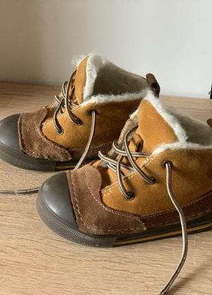 Детские зимние коричневые замшевые ботинки на меху унисекс primigi, 21 р4 фото