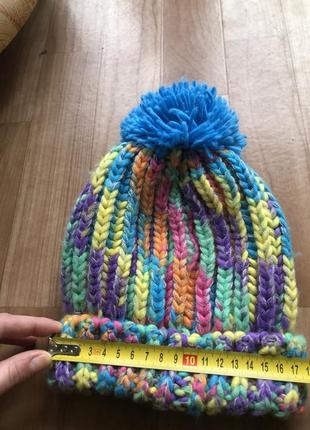 Шапка яскрава тепла