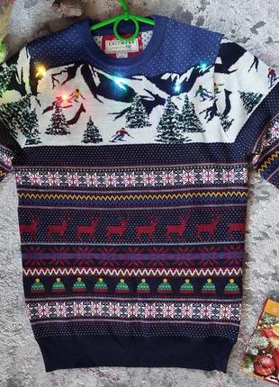 ⛷️❄️рождественский ☃️новогодний свитер с светящимся декором knitwear

designed by f&f(размер s)