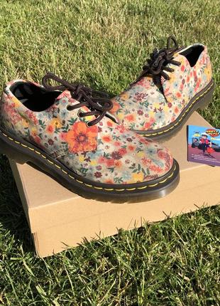 Нові жіночі демісезонні осінні лофери dr martens women's 1461 w wl leafer guess prada