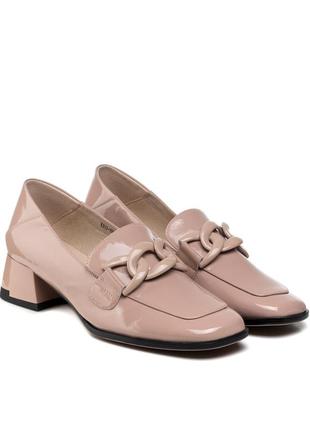 Туфли-лоферы женские лакированные на каблуке 1960т-а