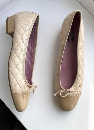 Новые кожаные туфли балетки callaghan 40 р. стеганые в стиле chanel