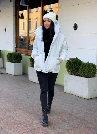 Женская стильная качественная трендовая зимняя белая куртка 2023