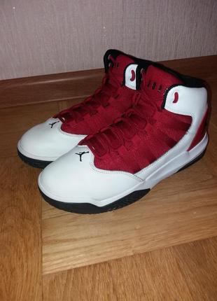 Кроссовки jordan 38.5 г. оригинал.