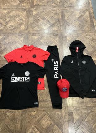 Комплект jordan paris saint-germain: костюм, футболка, поло, кепка