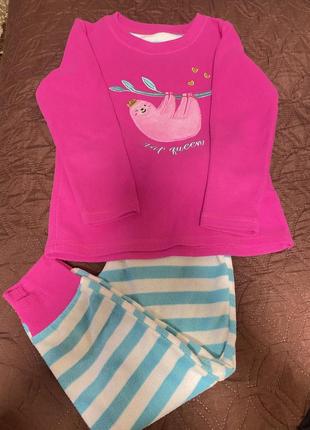 Піжама флісова на  5-6років