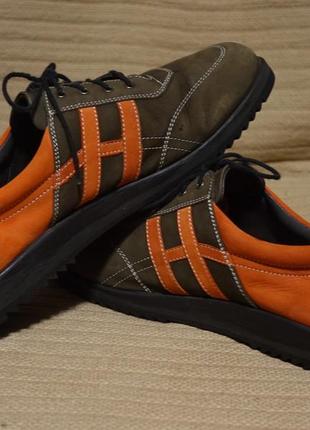 Красивые двухцветные кожаные туфли van bommel. голландия. 40 р.1 фото