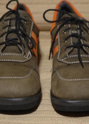 Красивые двухцветные кожаные туфли van bommel. голландия. 40 р.2 фото