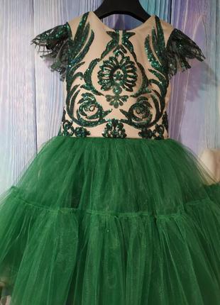 Зелена святкова новорічна пишна сукня4 фото