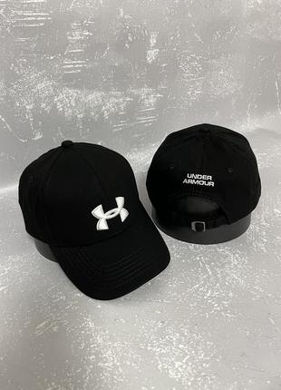 Черная кепка under armour