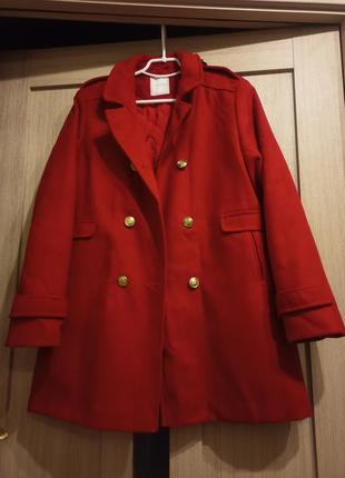 Червоне утеплене пальто8 фото