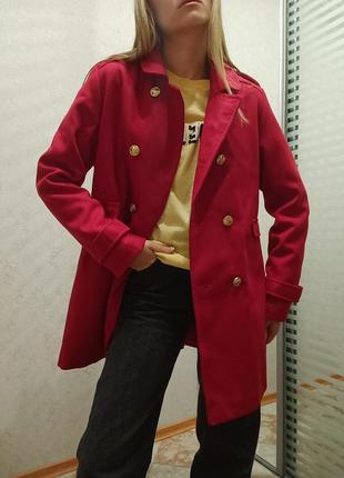 Червоне утеплене пальто4 фото