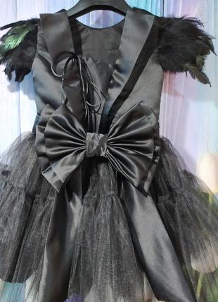 Пишна яскрава святкова чорна сукня8 фото