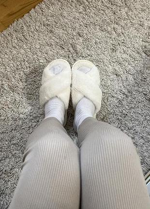 Тапочки меховые белые