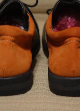 Красивые двухцветные кожаные туфли van bommel. голландия. 40 р.9 фото