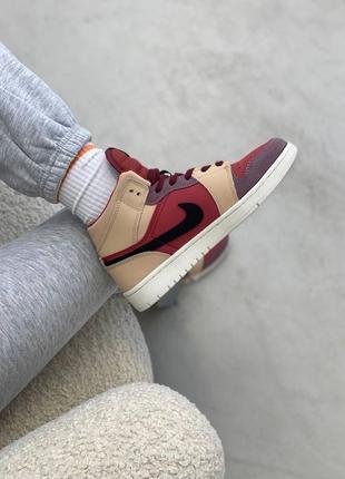 Кроссовки nike air jordan 1 женские кожаные джордан весна nike jordan 1 кожа nike air force 1 жіночі кросівки найк джордан 1 nike blazer nike sb dunk3 фото