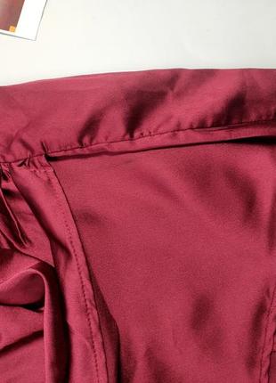 Платье женское мини асимтричное с драпировкой на бретелях бордового цвета под шелк от бренда pretty little thing s4 фото