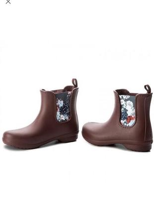 Резиновые сапоги crocs