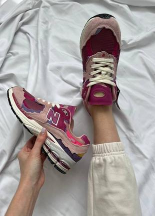 Женский демисезон new balance 2002r bordo pink